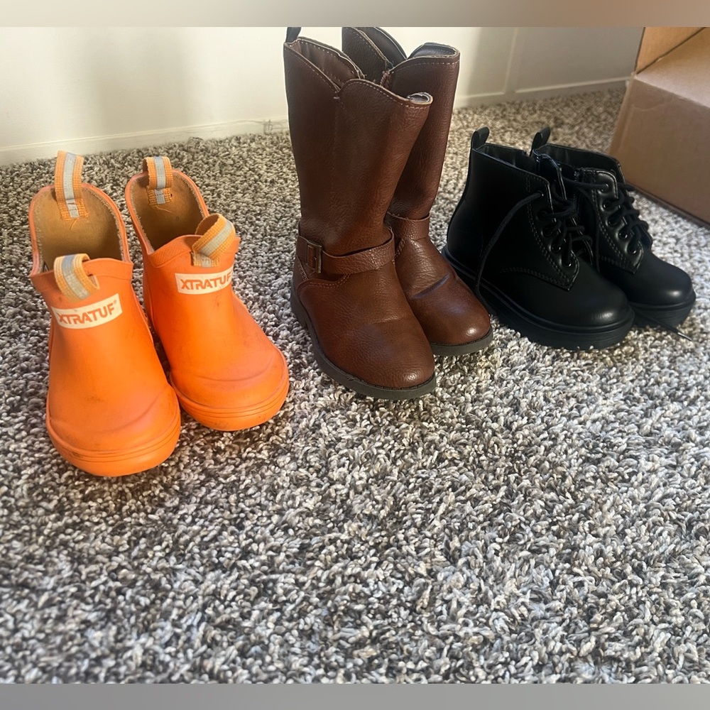 Boot Lot! Xtratuf, OSHKOSH, & Old Navy